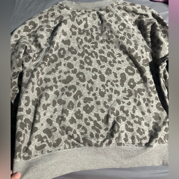 Leopard print pullover - Picture 2 of 3